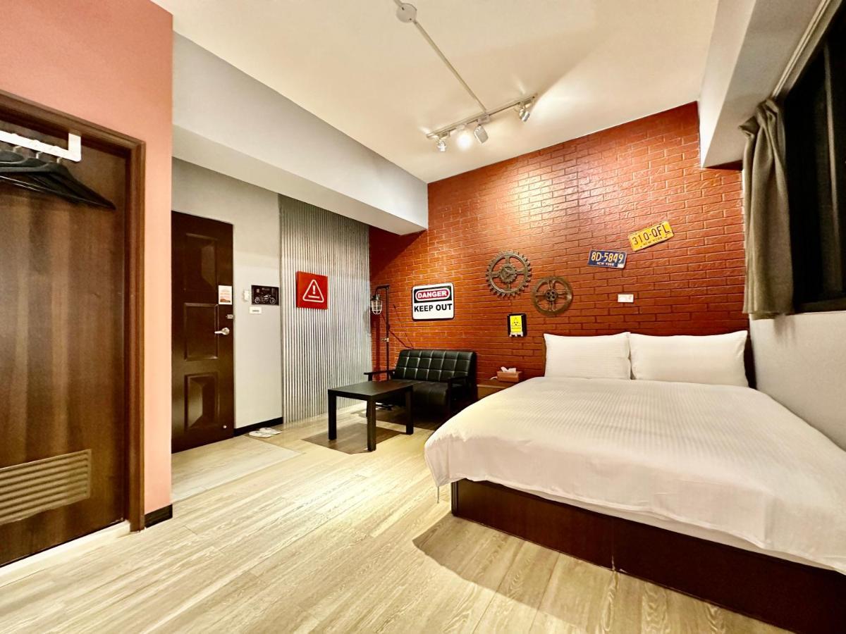 御旅 Inn Taichung Dış mekan fotoğraf