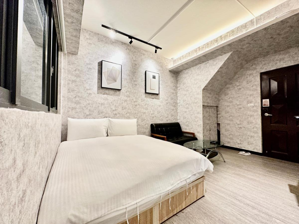 御旅 Inn Taichung Dış mekan fotoğraf