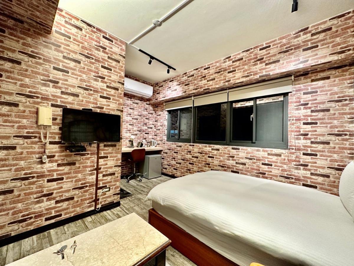 御旅 Inn Taichung Dış mekan fotoğraf